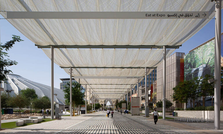 Pergola Dubai all'ombra